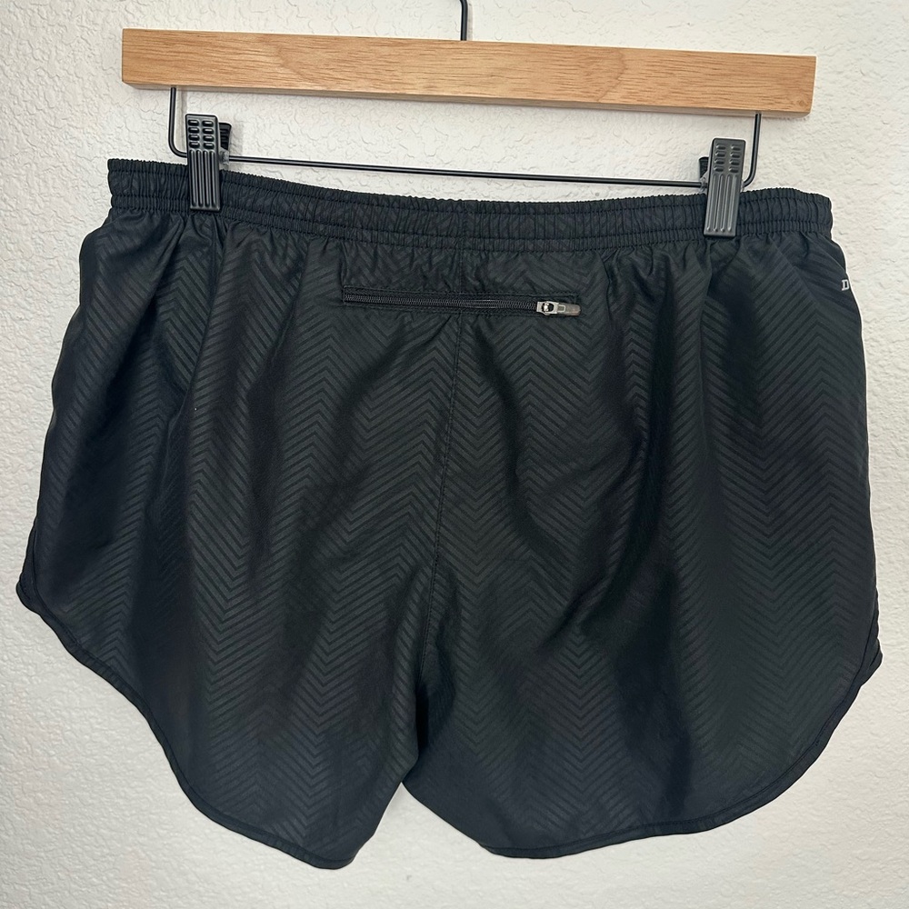 Nike Women's dri-fit tempo 3” running shorts black pattern sz L activewear - Picture 3 of 4